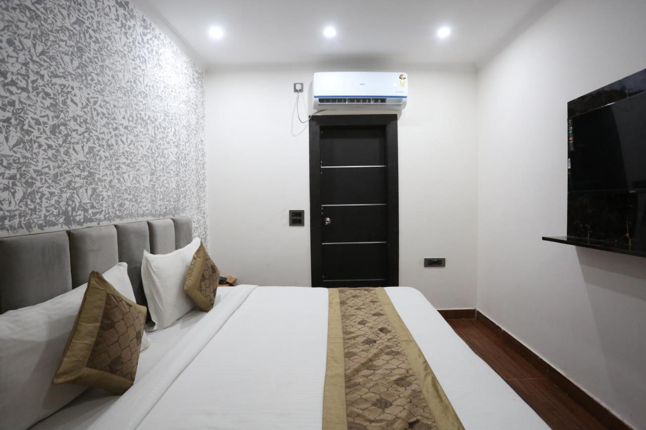 Hotel Twamev Couple Friendly Laxmi Nagar New Delhi Eksteriør billede