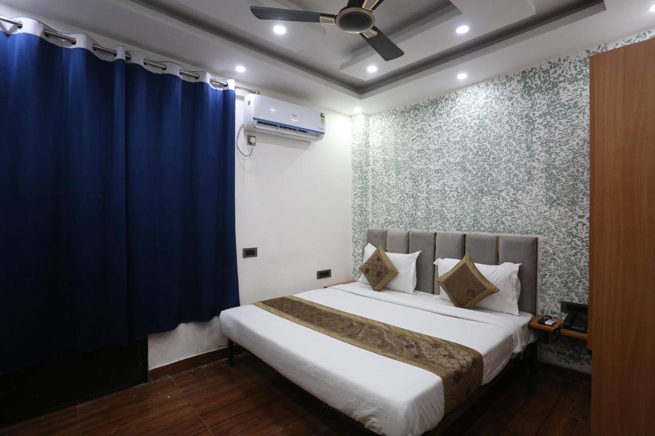 Hotel Twamev Couple Friendly Laxmi Nagar New Delhi Eksteriør billede
