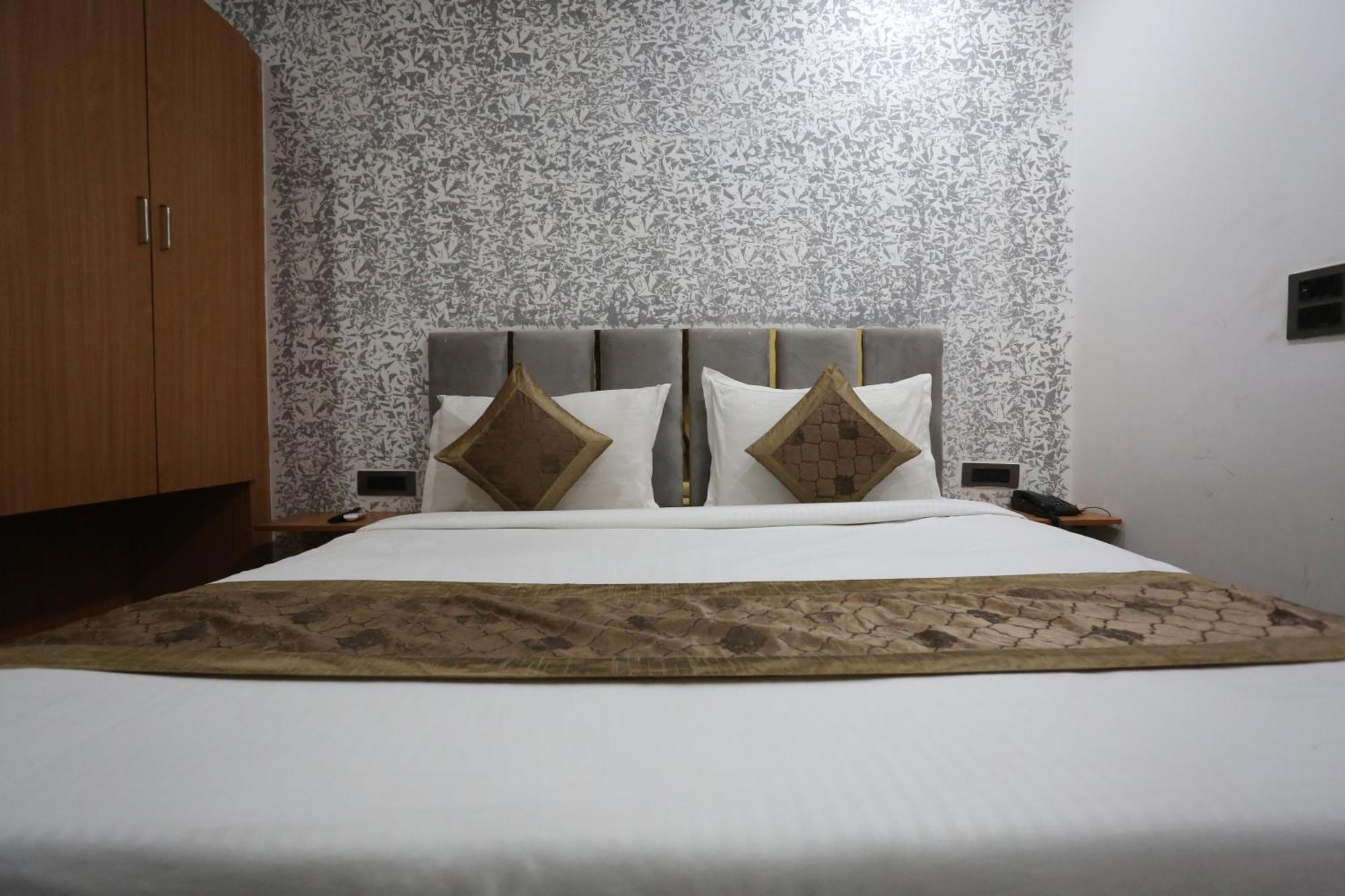 Hotel Twamev Couple Friendly Laxmi Nagar New Delhi Eksteriør billede