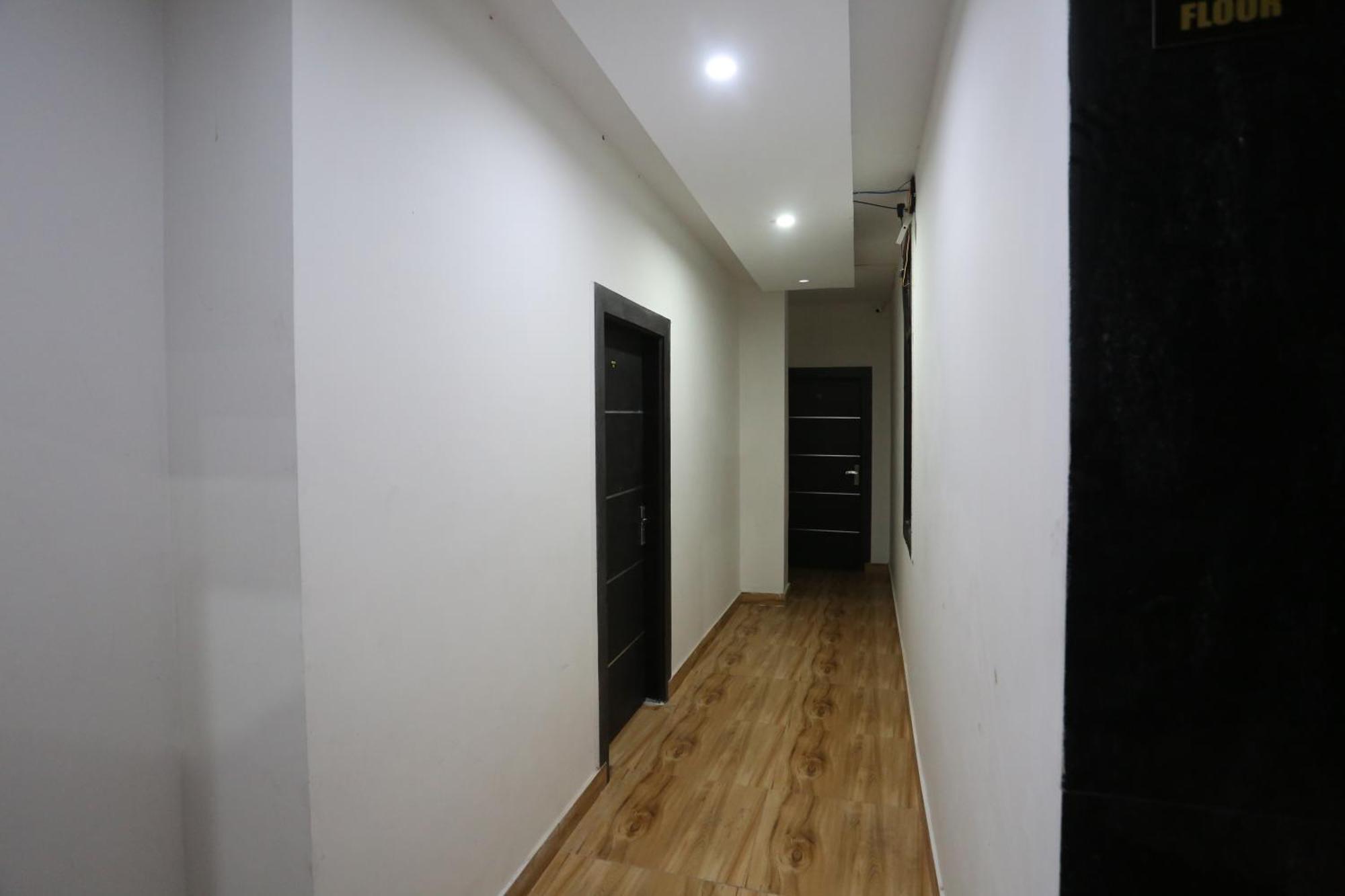 Hotel Twamev Couple Friendly Laxmi Nagar New Delhi Eksteriør billede