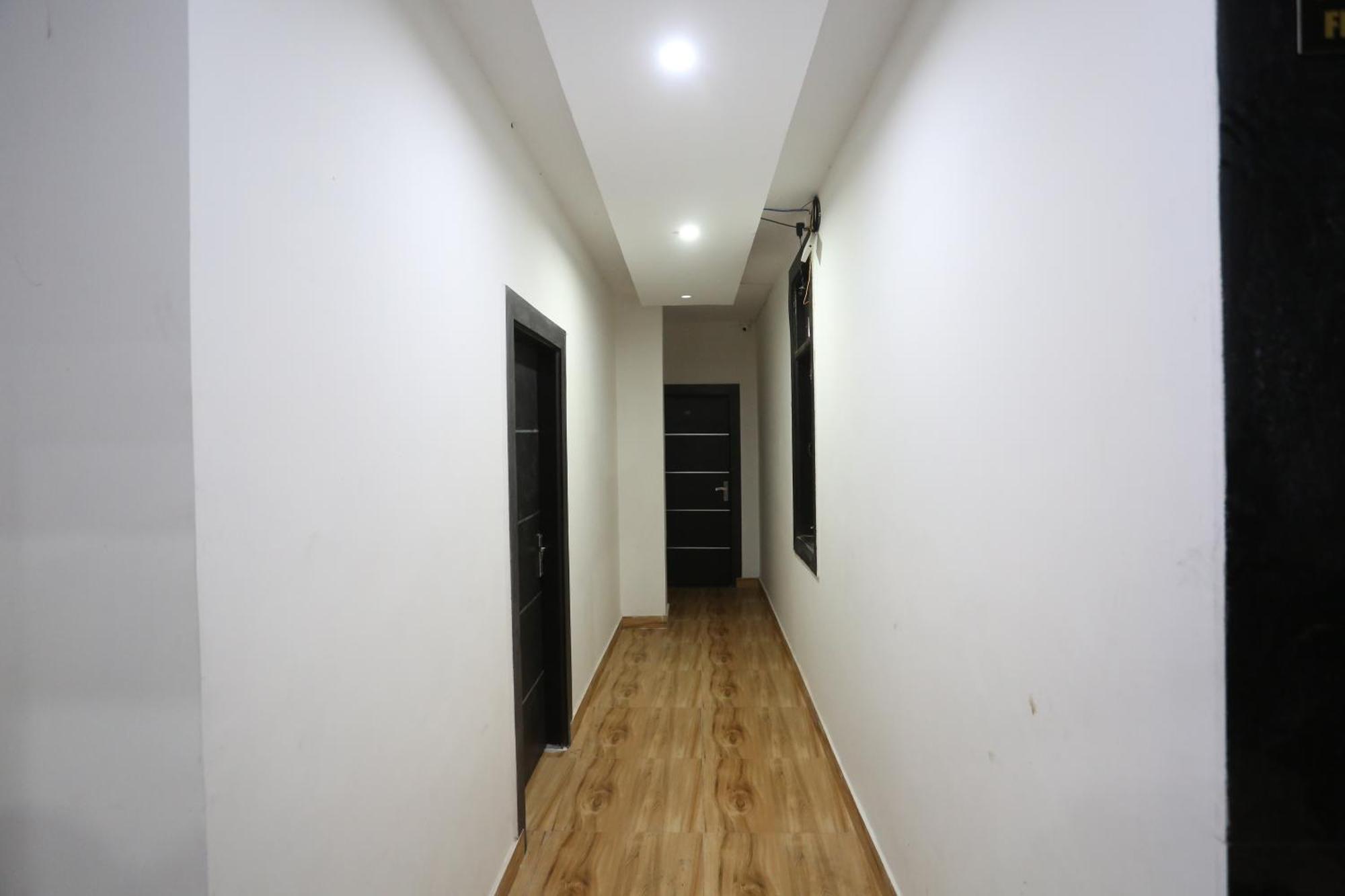 Hotel Twamev Couple Friendly Laxmi Nagar New Delhi Eksteriør billede