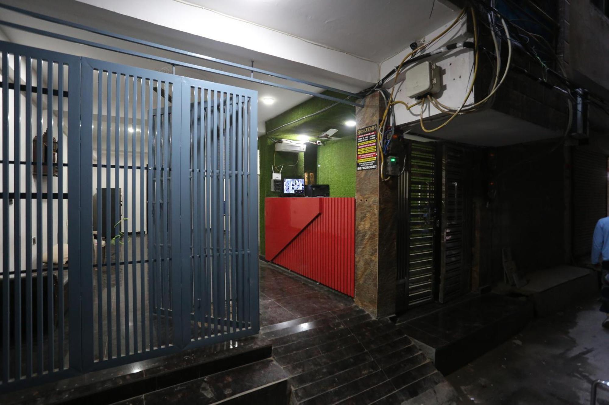Hotel Twamev Couple Friendly Laxmi Nagar New Delhi Eksteriør billede